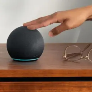 Altavoz Inteligente Amazon Echo Dot 5ta con Alexa Generación WiFi/Bluetooth 15W Color Negro